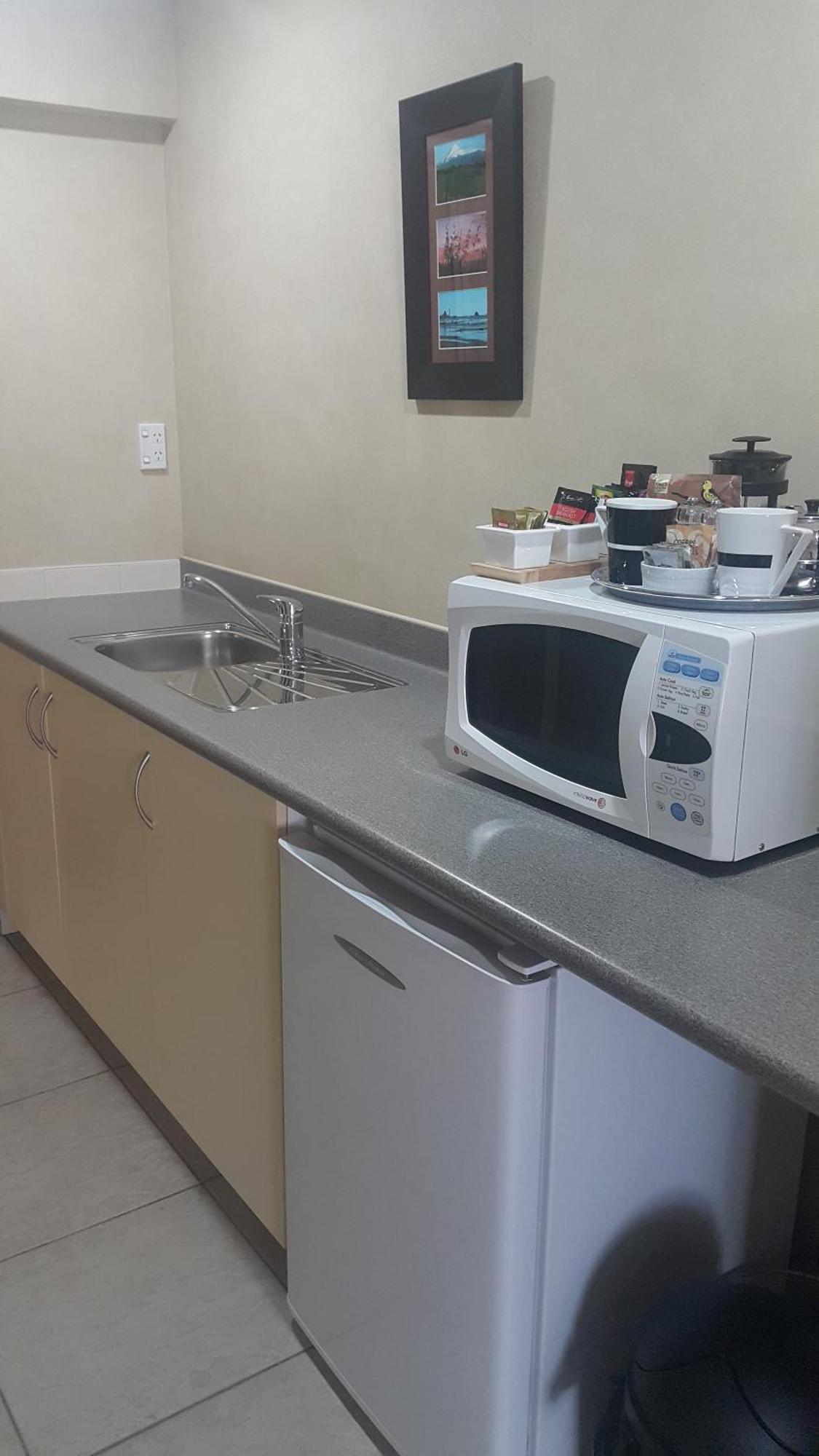 德汶西街299号酒店 新普利茅斯 外观 照片