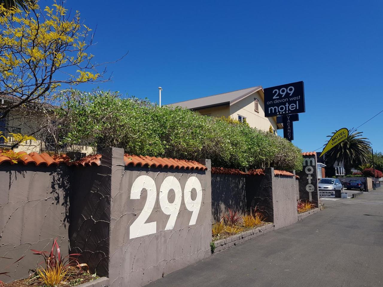 德汶西街299号酒店 新普利茅斯 外观 照片